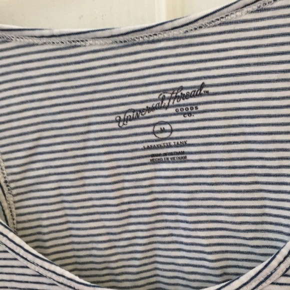 FINAL MARKDOWN LADIES universal thread tank medium - Picture 2 of 3